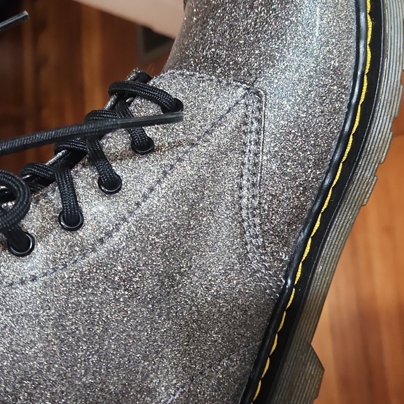 Dr. Martin Airwalk 1460 Core Kids Glittery Y Gunmetal Boots NEW Sz 6 - Picture 6 of 8